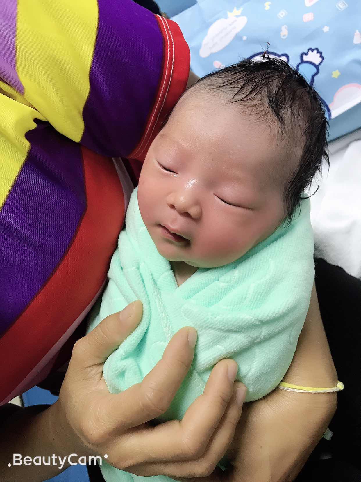 รัตนาภรณ์. อุตเเว่น. profile icon