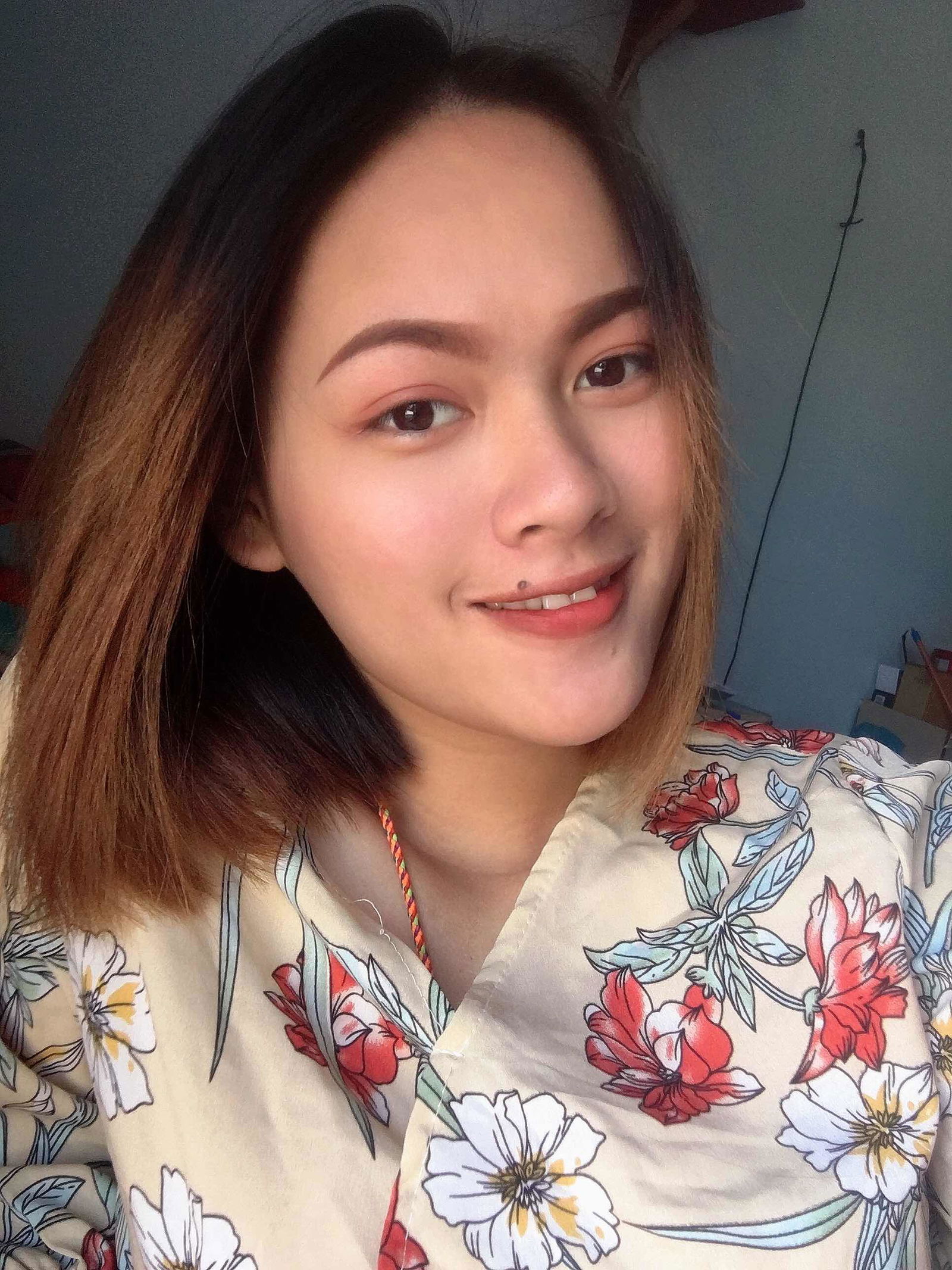 พลอย ลี่ profile icon