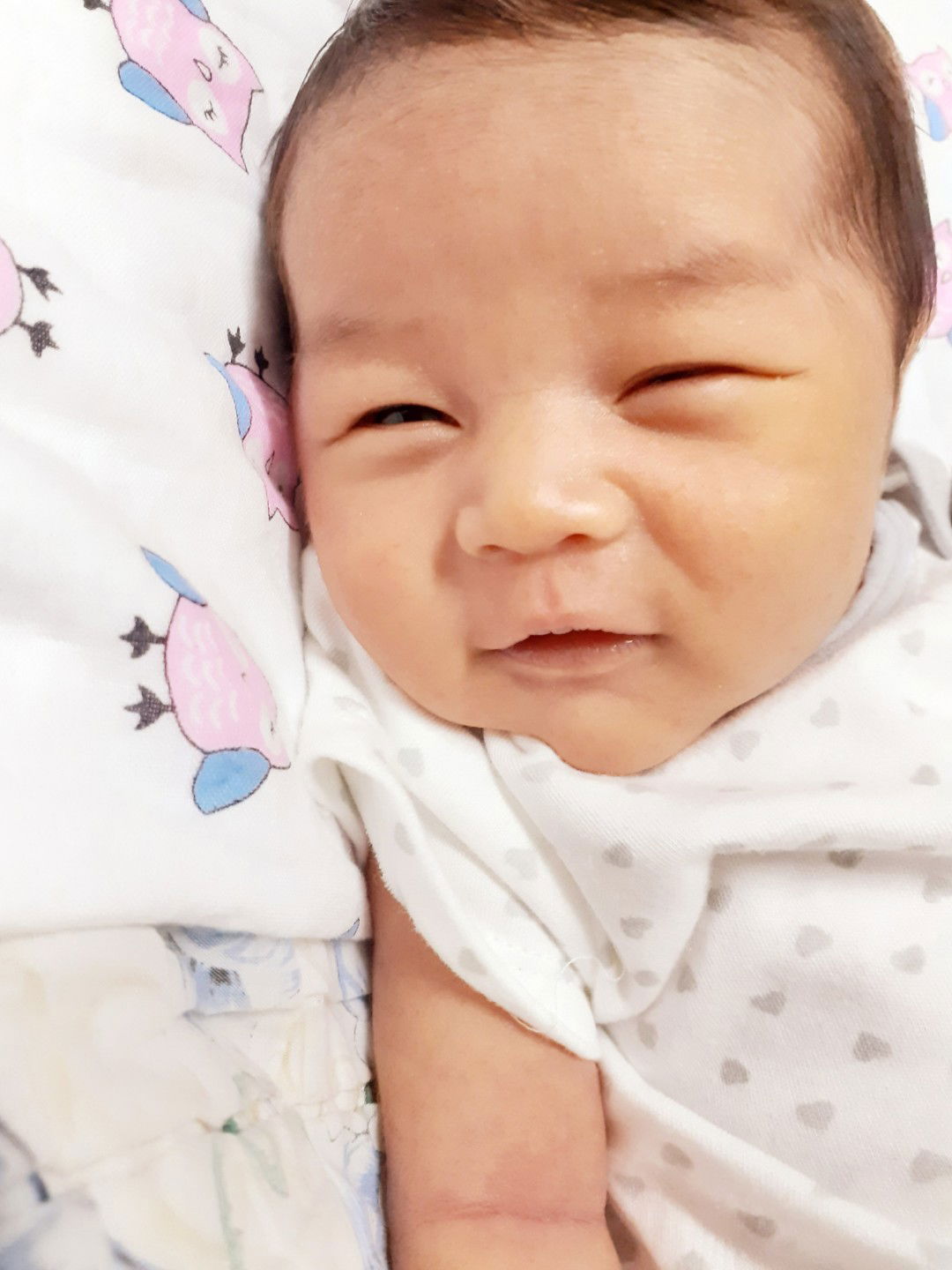 เอื้อมพร profile icon