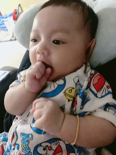 ทำไมน้องชอบอมมือ