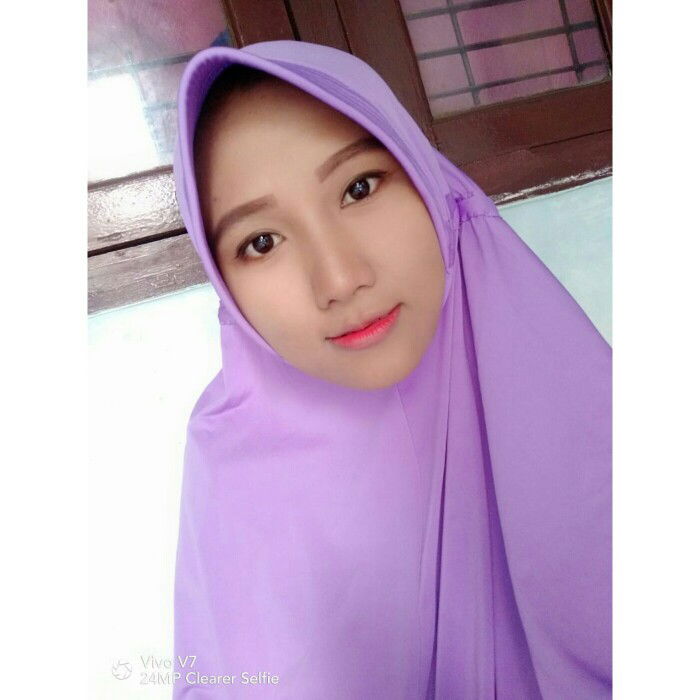 Riska Putri profile icon