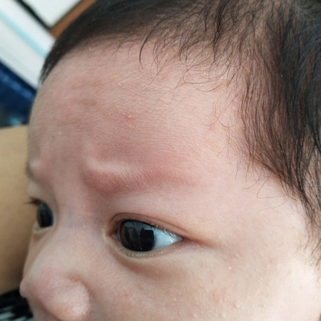 Tidak mencukur rambut bayi