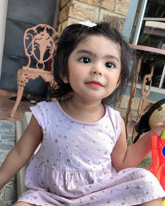 ن و ر ا م ا ل ي ن ا profile icon