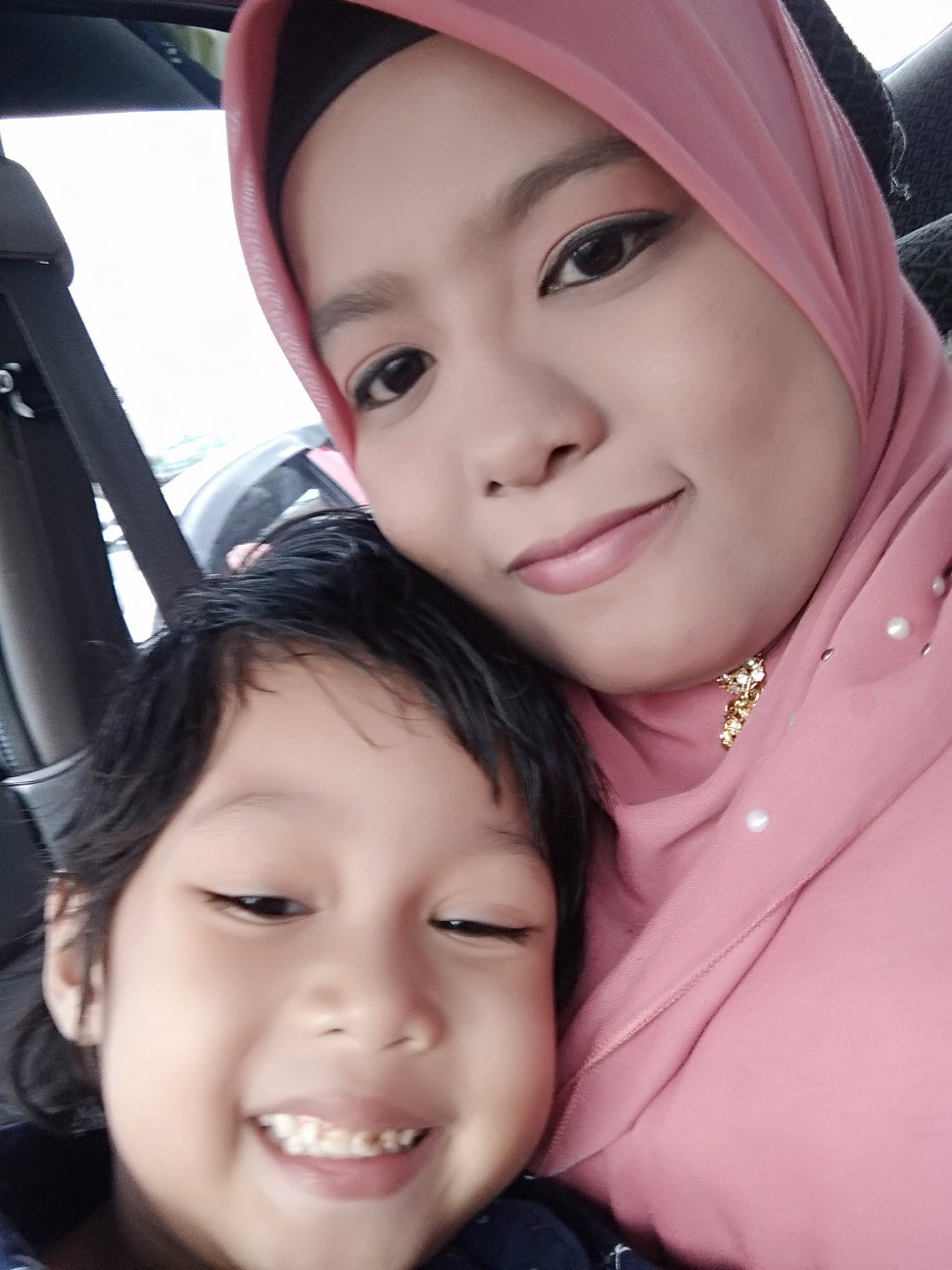 Siti Suriati profile icon