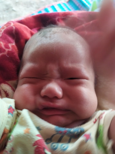 บ้านไหนมีลูกงอแงบ้างคะกี่เดือนกันแล้วบ้านนี้1เดือน20วันจ้า