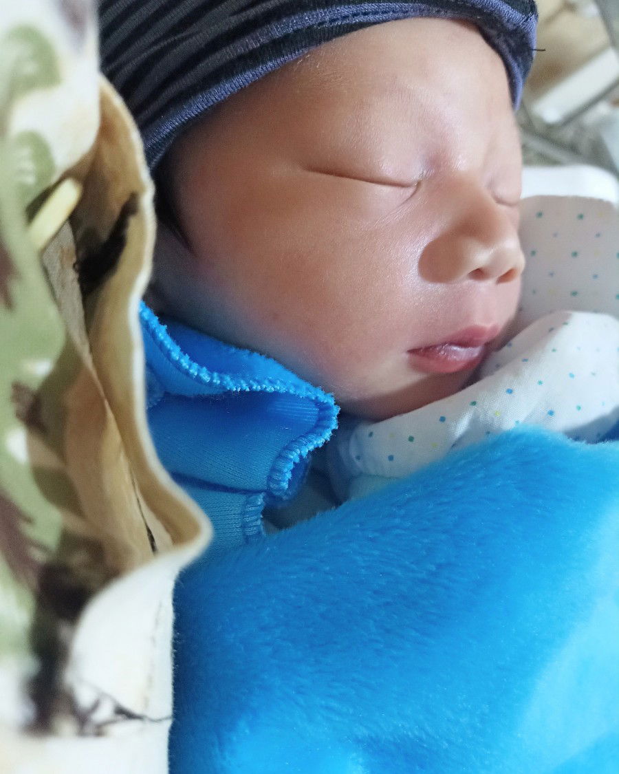 kharisah nadzif lutfiyana profile icon