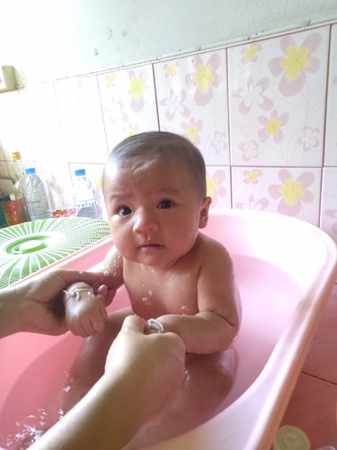 ลูกบ้านไหนชอบอาบน้ำบ้างค่ะ???