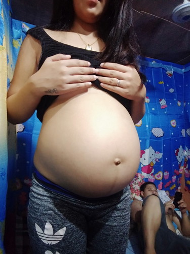 33weeks and 3 days preggy