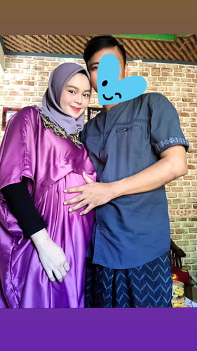 MENUNGGU GELOMBANG CINTA