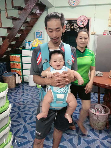 เด็กน้อยยิ้มเก่ง