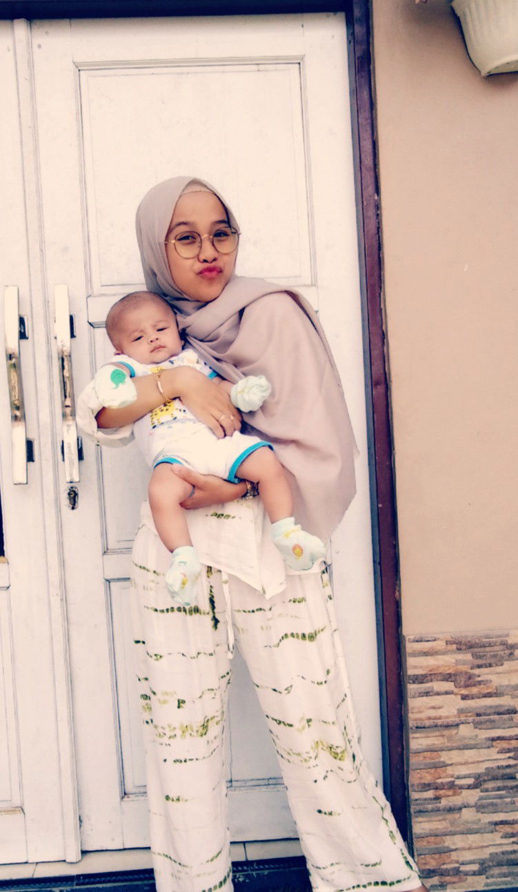 Reni Silvia profile icon