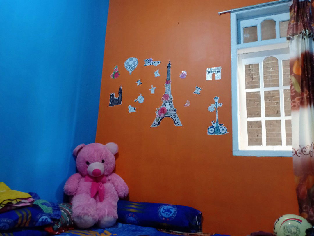 Tri wahyuni profile icon