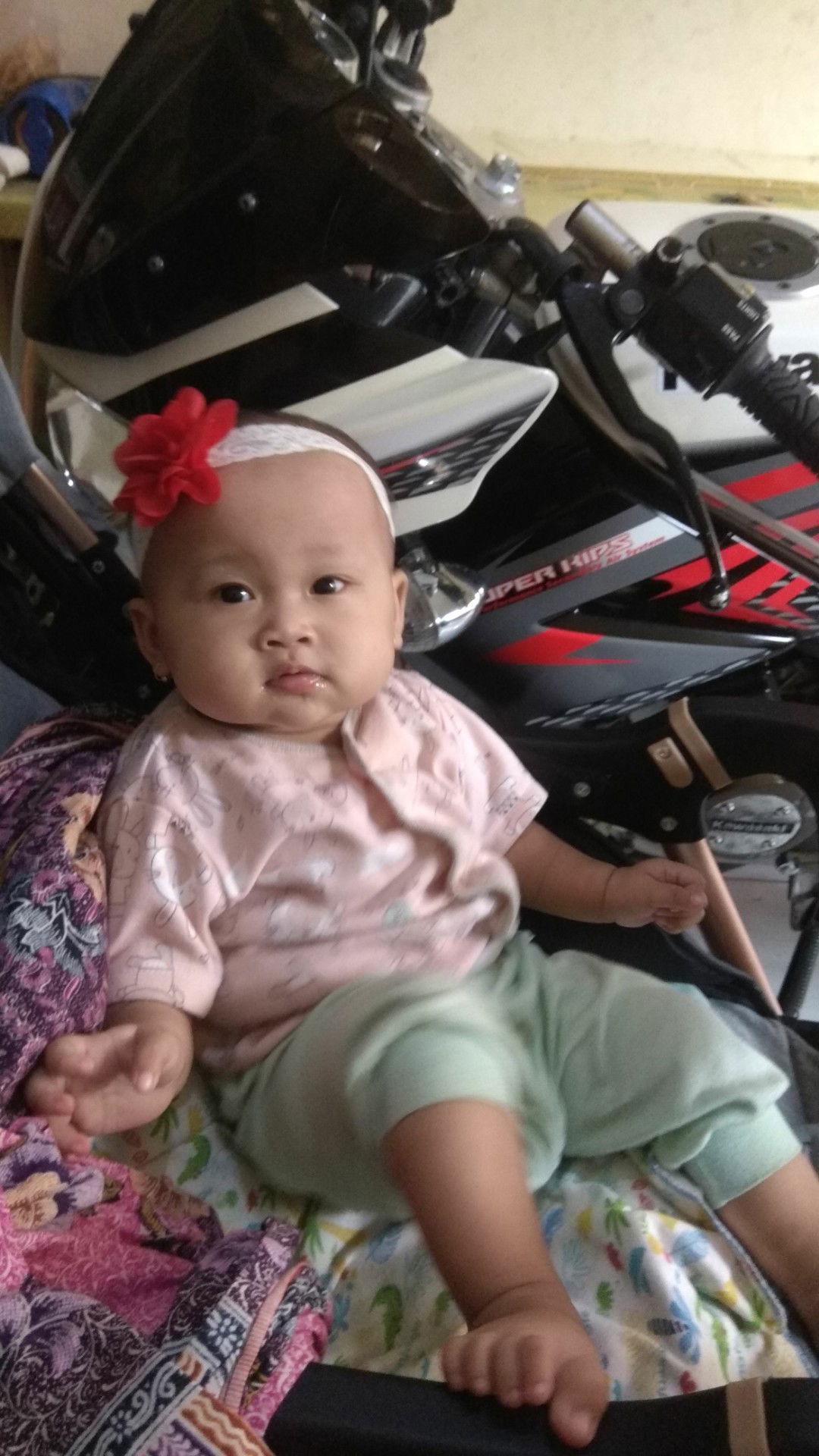 Farisha Putri Shanum profile icon