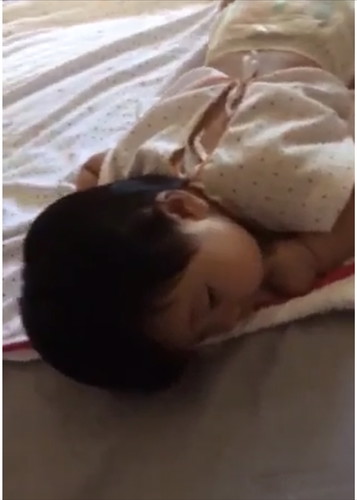 การนอนคว่ำของลูก