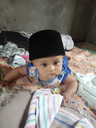 kapan kepala bayi tegak
