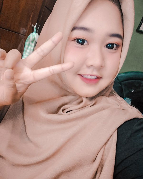 Evi Puspita Putri profile icon