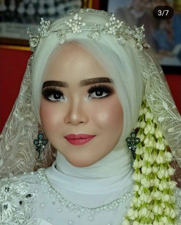 Tiara Aprilia profile icon