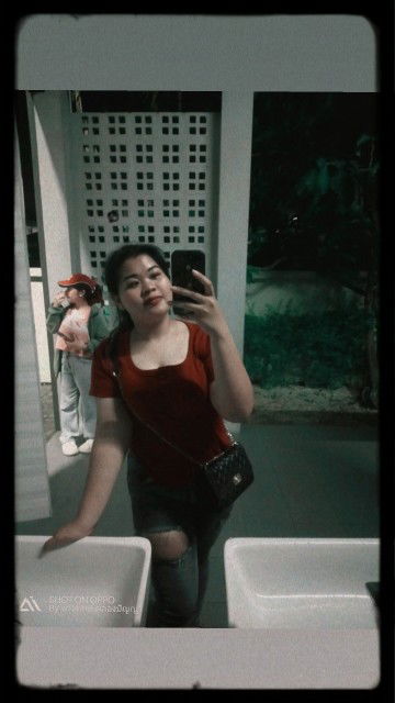 Bee Sutima profile icon