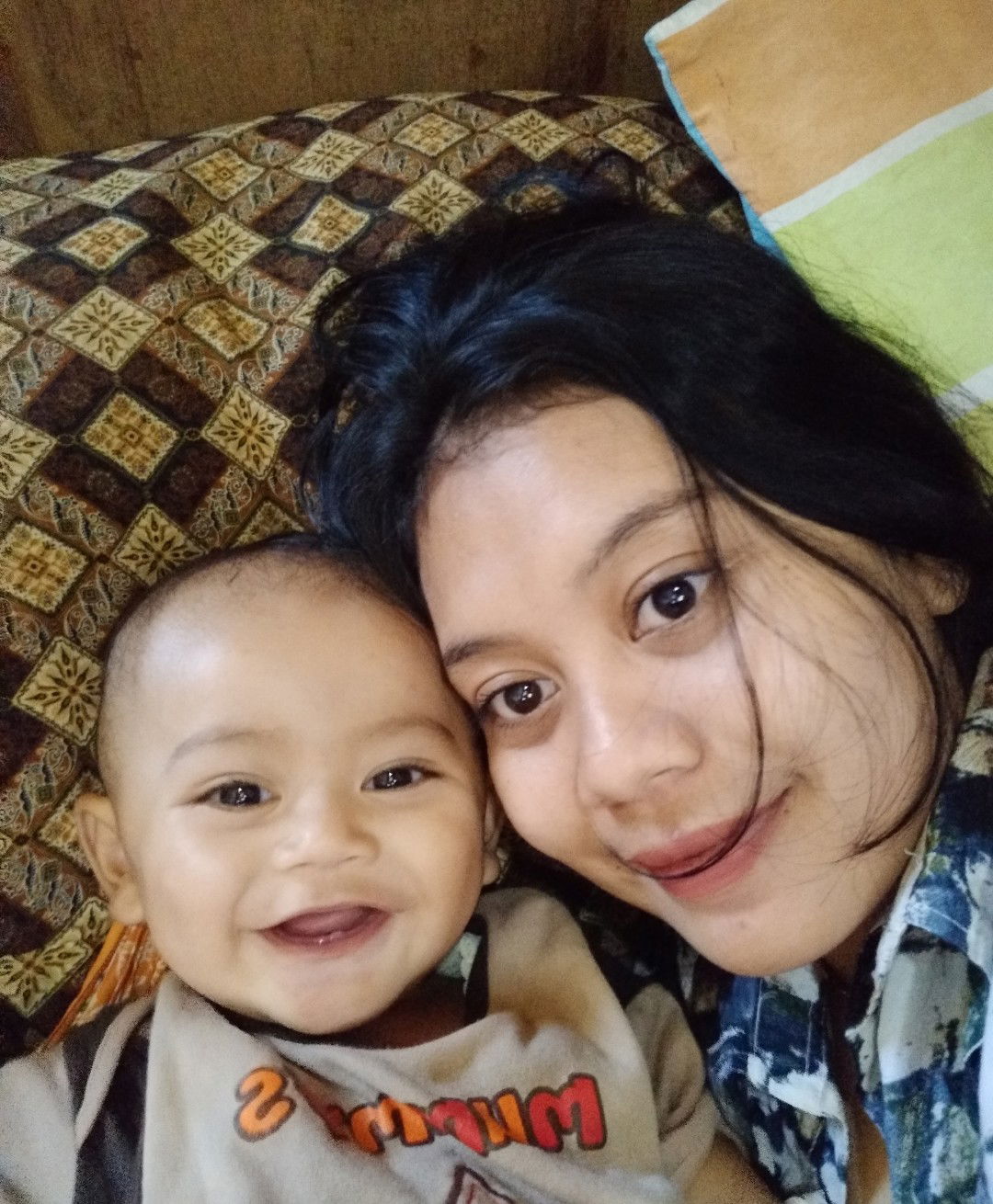 dewi damayanti profile icon