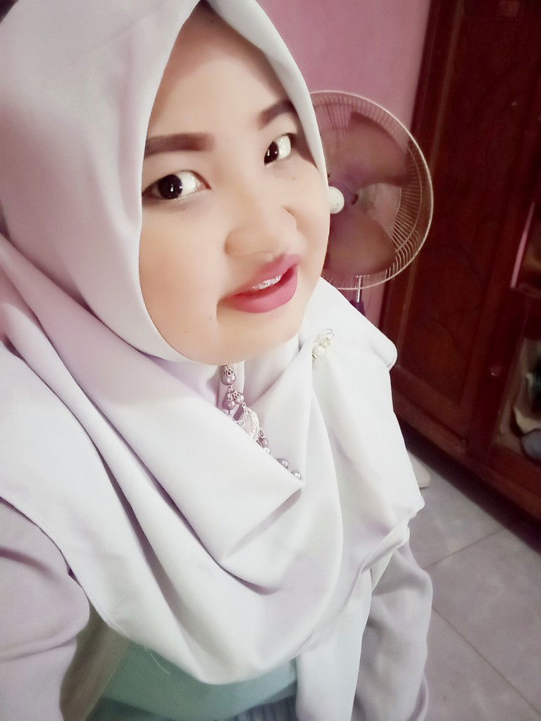 Desy Helina profile icon