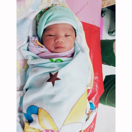 แตกแล้วคับ กำหนด 16 มีนา คลอด 13 มีนา คลอดเอง นน 2355 คับผม แต่ผมแข็งแรงดี