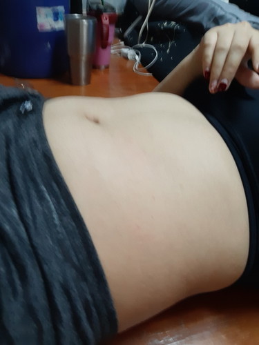 ไม่เจ็บเต้านมและท้องเล็ก