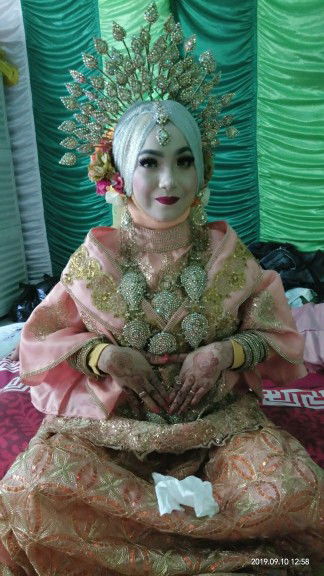 Indah Indah profile icon