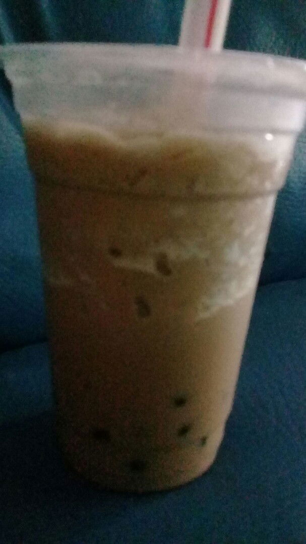 keseringan minum es yg manis"