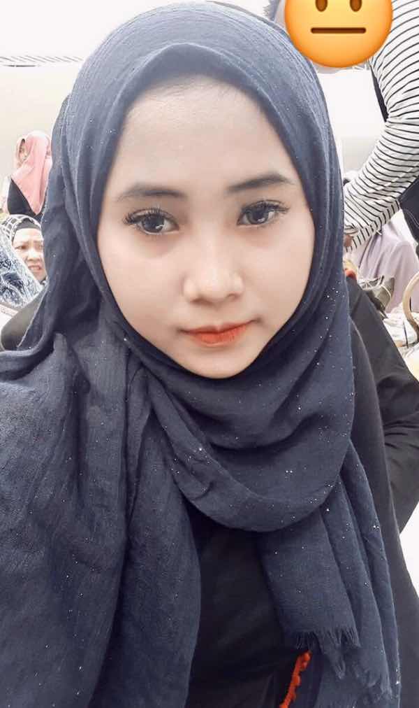 Fitri Ani profile icon