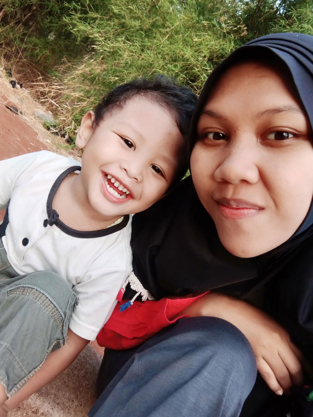 Efi riyanti profile icon