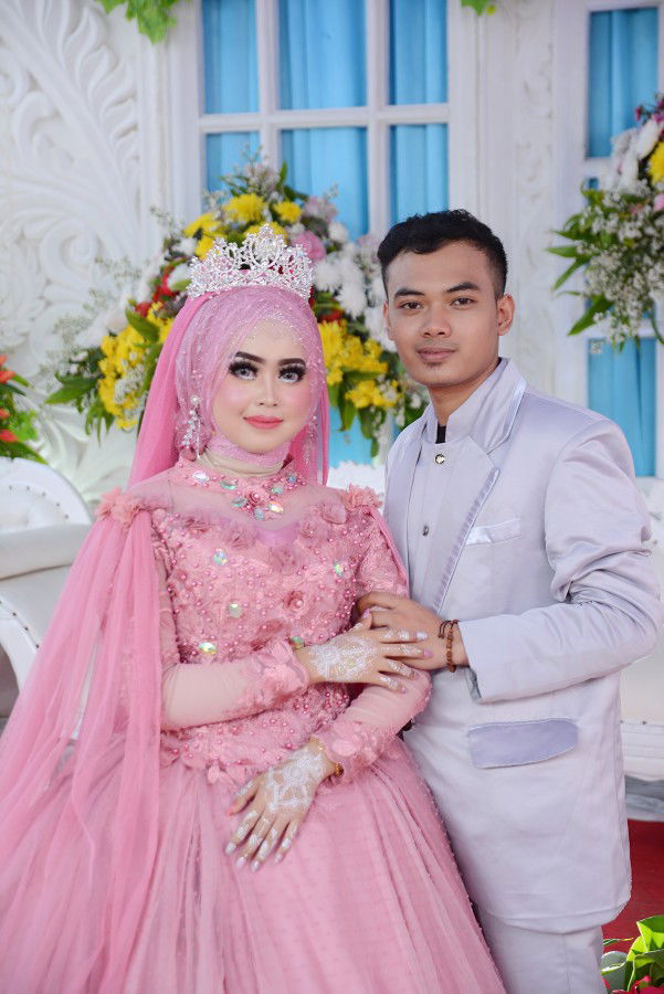 Reni Yulianti Adipratama profile icon