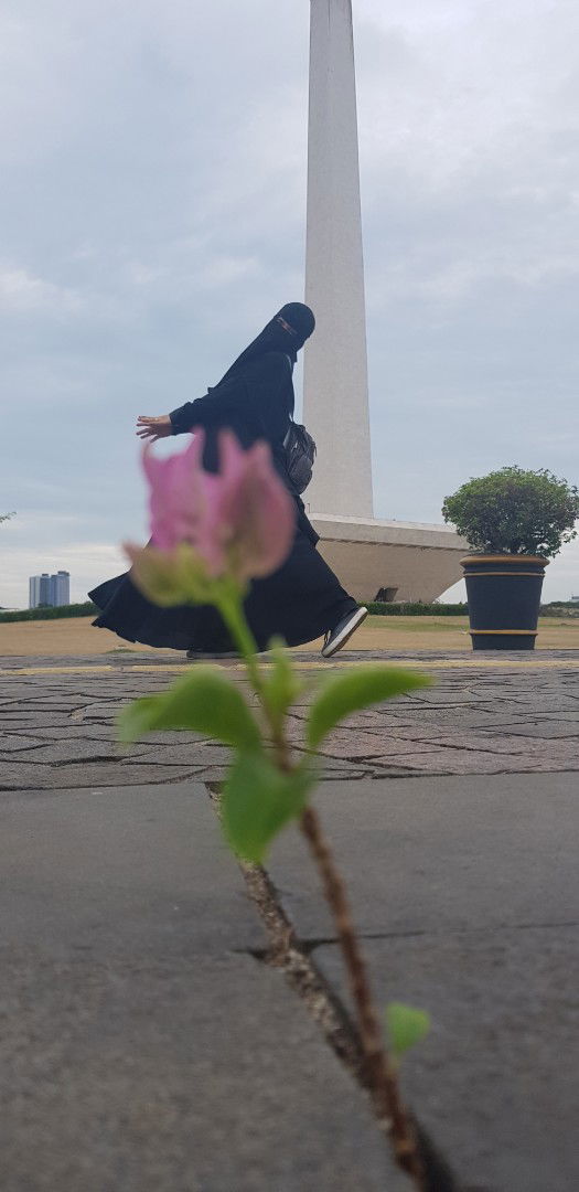 Neny Shera profile icon