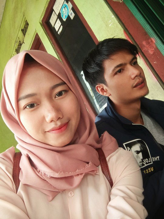 lestari davies profile icon