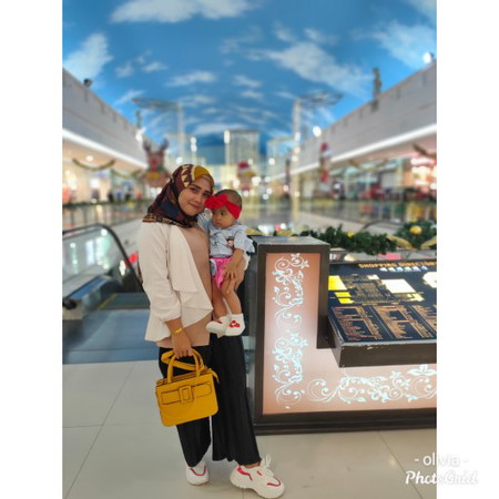 mom 1 anak