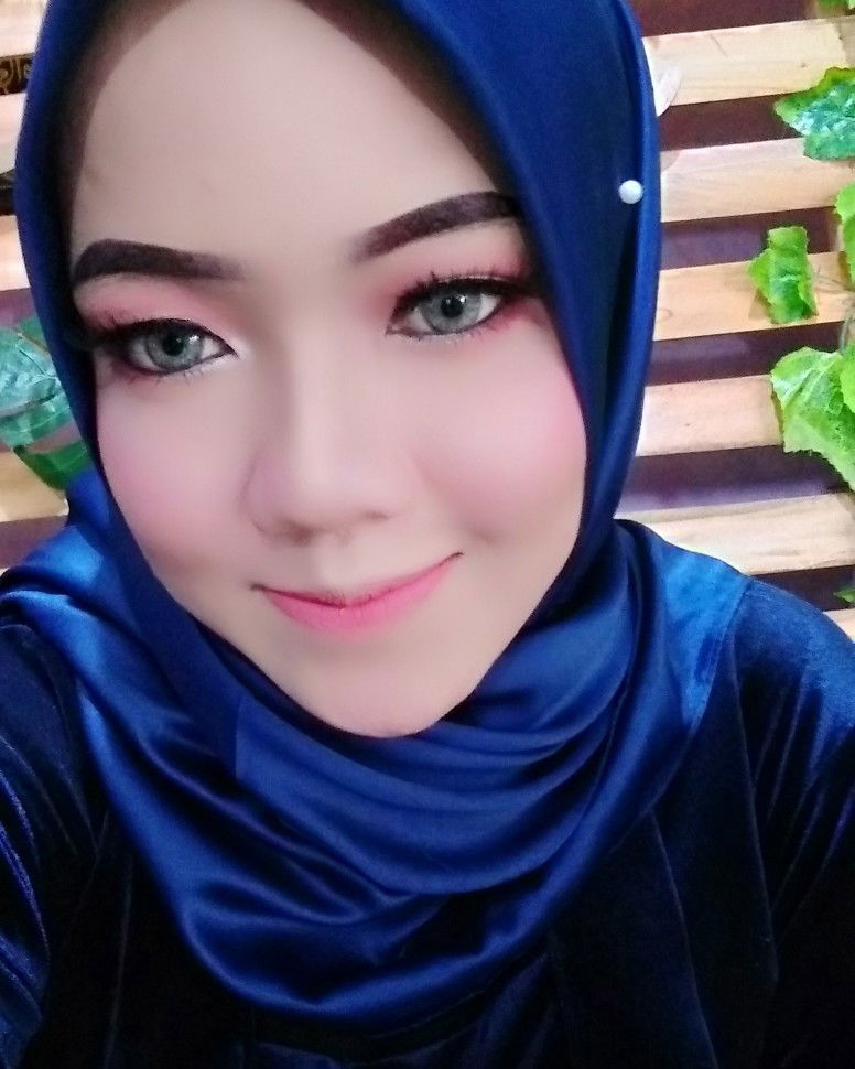 Ayu Dayanti profile icon