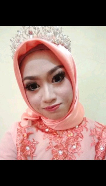 Intan Lara butar butar profile icon