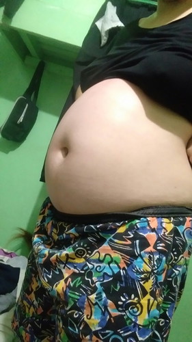 normal lang po ba kalaki ang tyan ko?