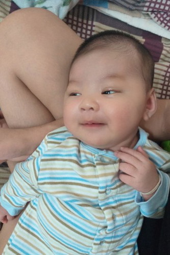 ยิ้มแบบสายตาเจ้าชู้??