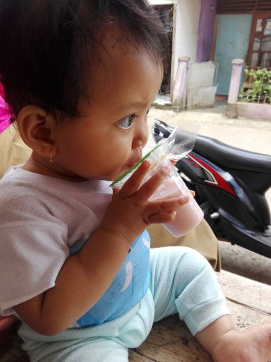 makan ssah ngemil doyan