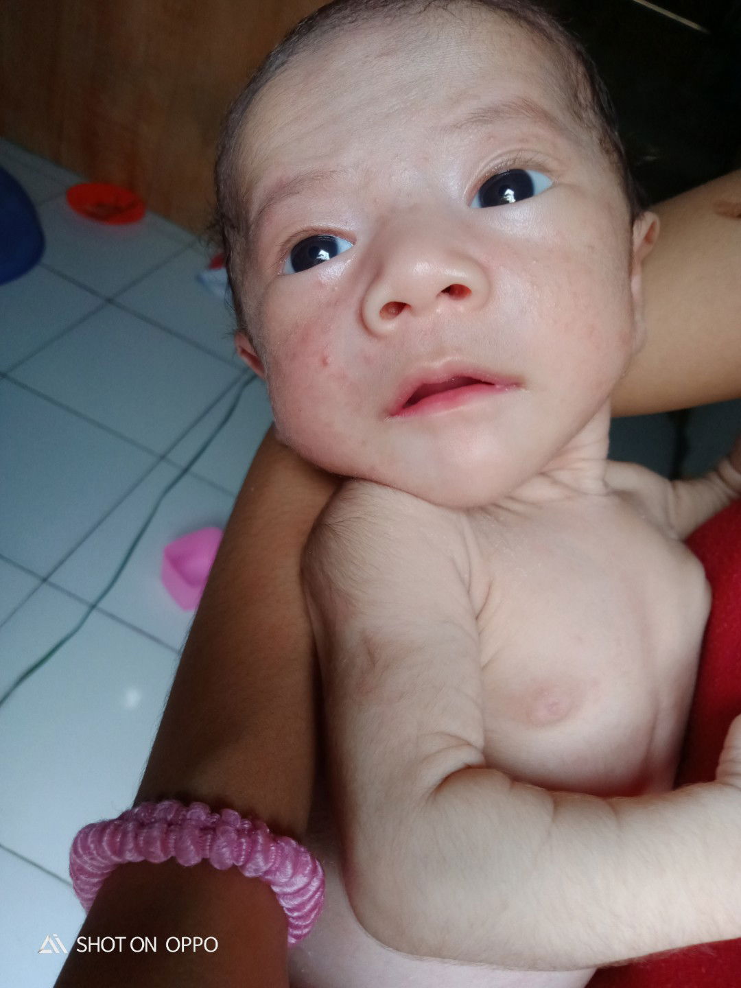 kenapa berat badan anak saya makin berkurang,dia tidak mau menyusu lgsung dgn saya bingung puting kemungkinan sebab saya pakai DOT ,dan skrng saya beri MPASI karna nangis susu nya juga susu formula,saya sedih dia tidak mau menyusu sehingga asi jarang seka