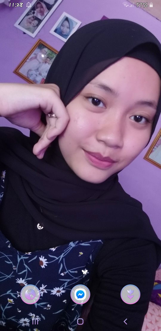 indah priyanti profile icon