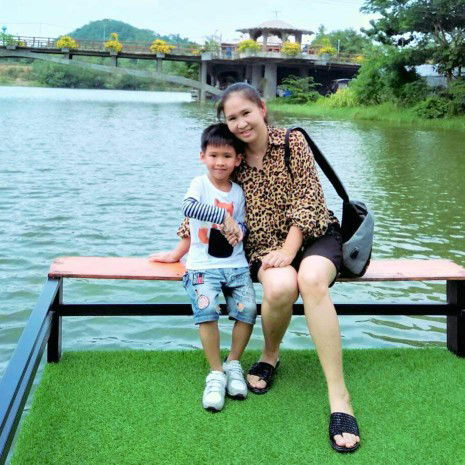 Phatcharut Klayklan profile icon