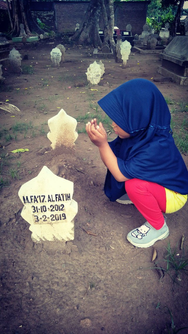 Dinna_Fa'iz_Naura profile icon