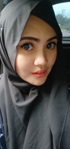 ria anggraini profile icon