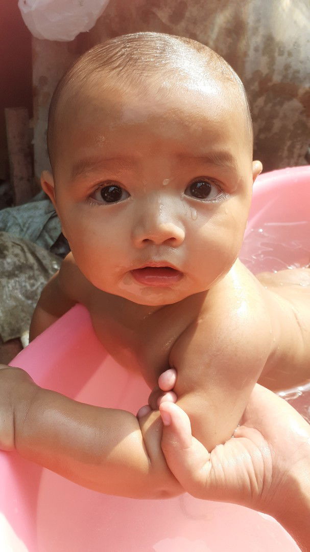 เล่นน้ำ