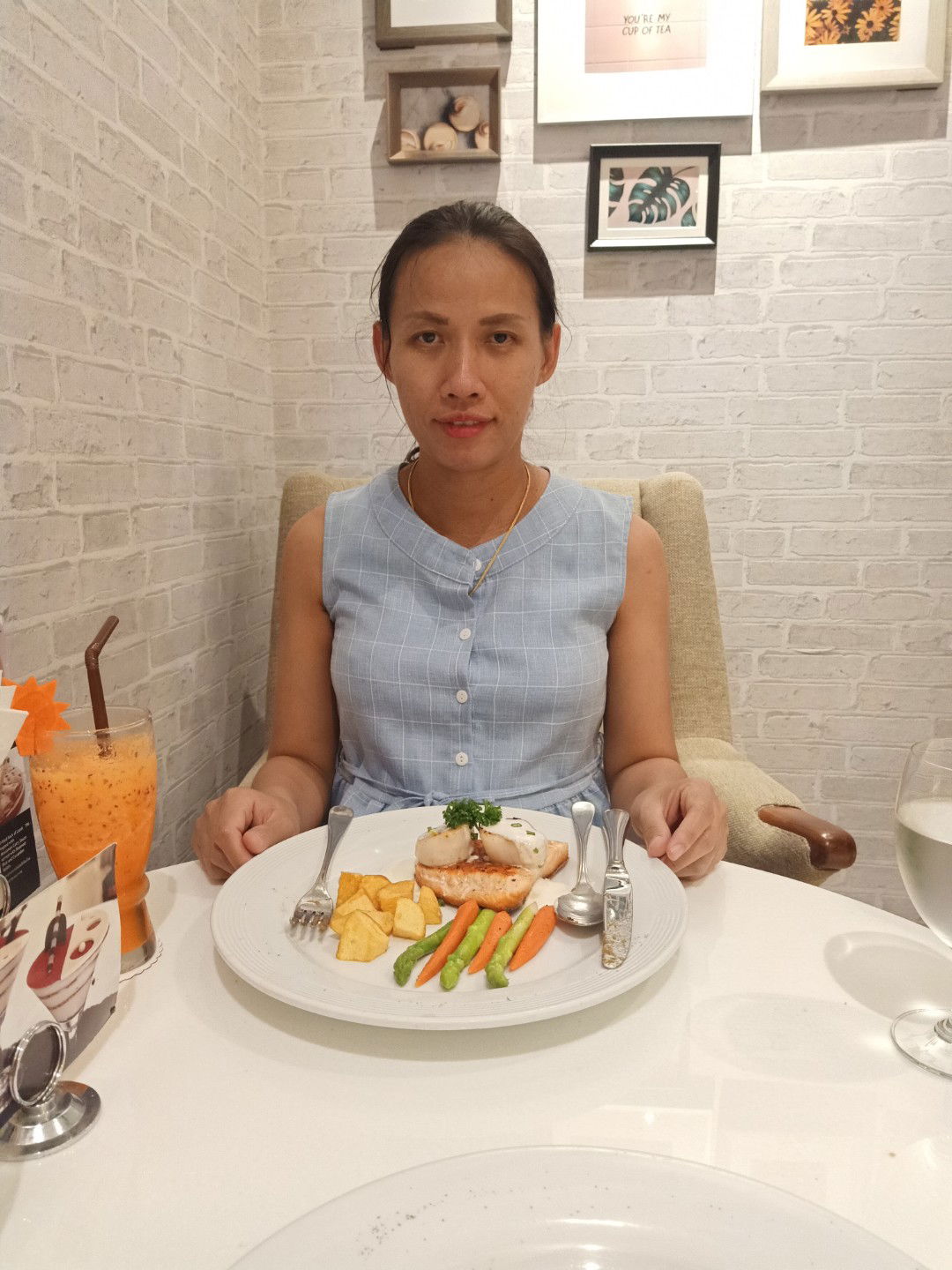 Issaree Biw profile icon