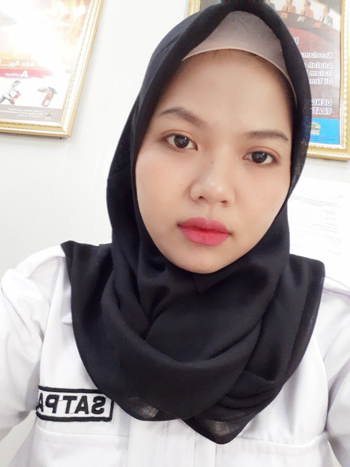 Candra Dewi profile icon