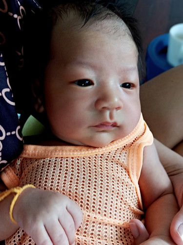 น้องไม่อึมา2วันล่ะค่ะ ท่านนมแม่