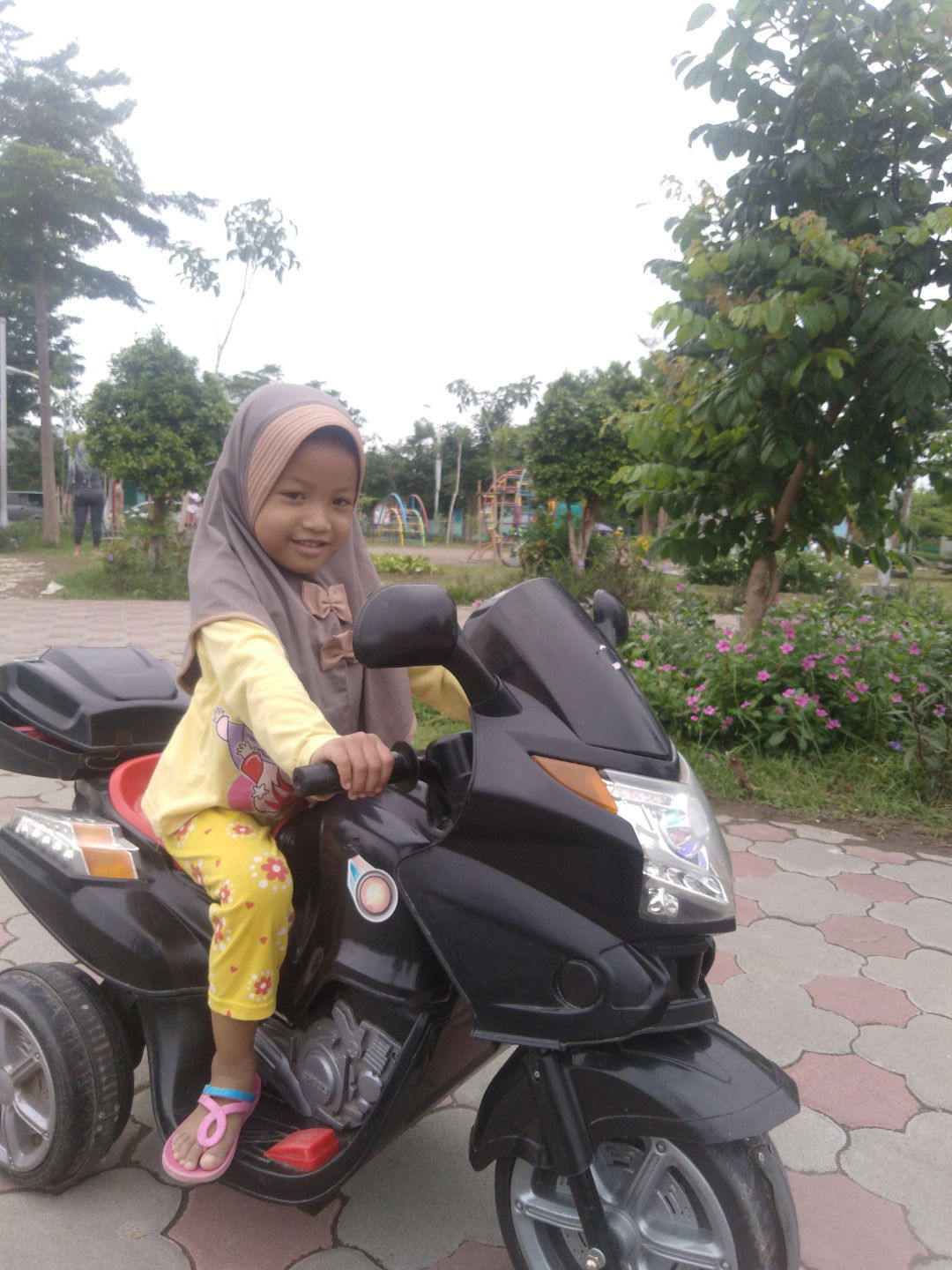 Aizha Setiadi profile icon