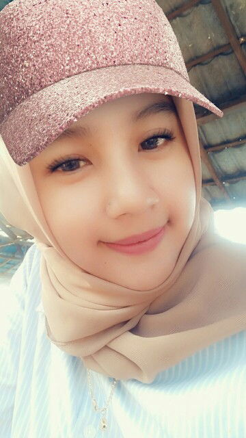 Cici Marselah profile icon